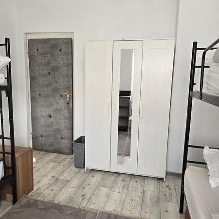 זילונקה Hostel מראה חיצוני תמונה