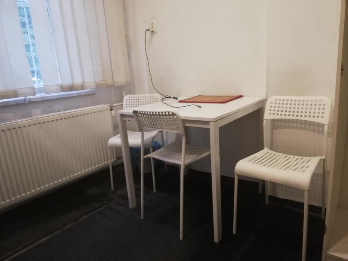 זילונקה Hostel מראה חיצוני תמונה